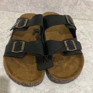 New men’s double strap, arch support sandals